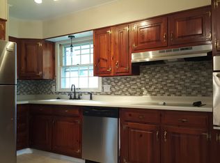 3800 Glen Alpine Rd, Kingsport, TN 37660