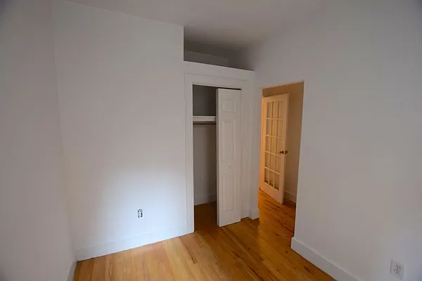 Rented by Your Vanity Realty | media 22