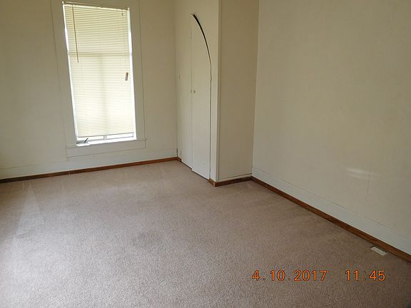 3rd image of 612 E Broadway Ave APT 1