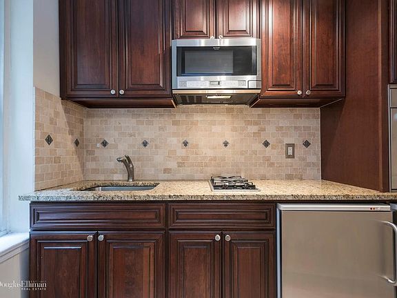 2nd image of 433 E 51st St #4G