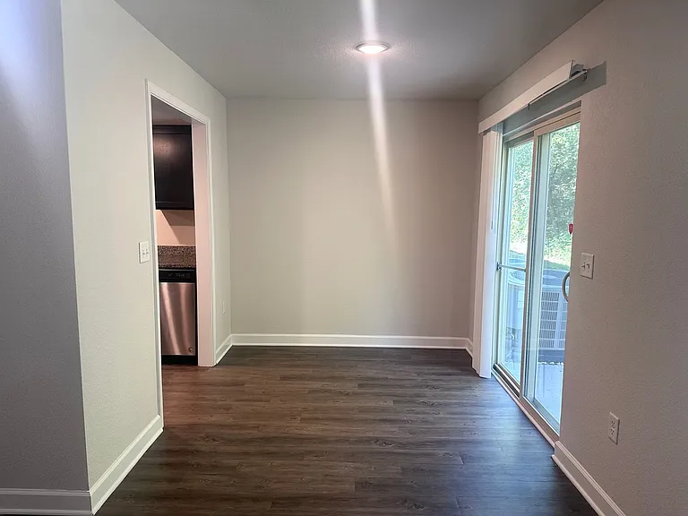 1417 NE Mary Ct — Photo 8