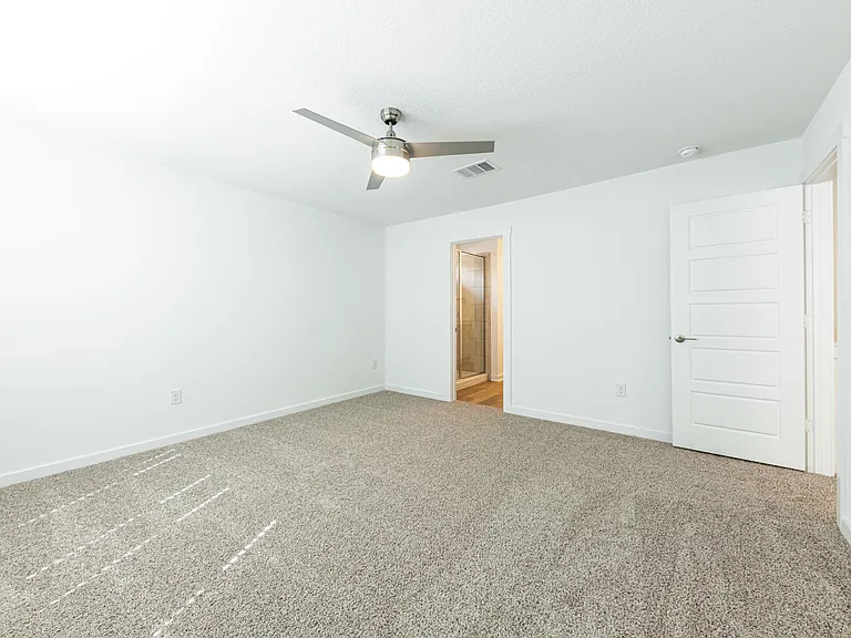 1804 Bonham Ln — Photo 11