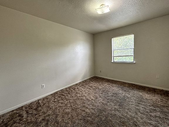 4th image of 305 Northern Dove Ln APT C