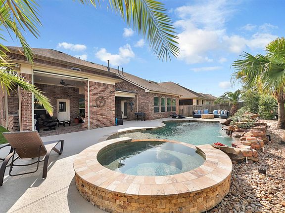 3rd image of 12902 Arlington Meadows Lane