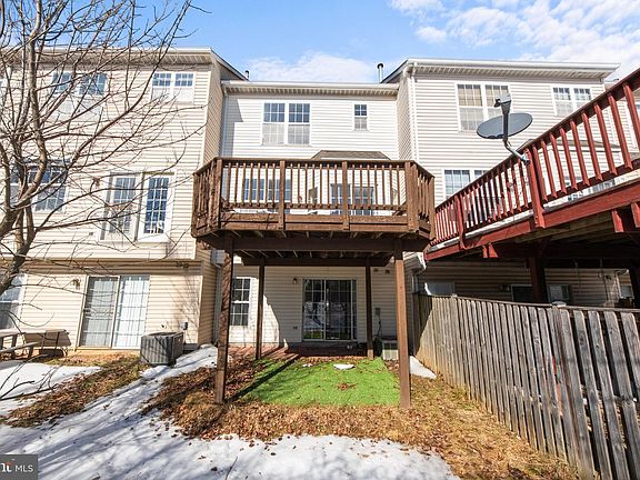 2nd image of 5714 Goldfinch Ct