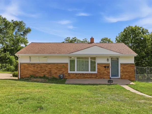 5229 Meadowcrest Rd, Pittsburgh, PA 15236
