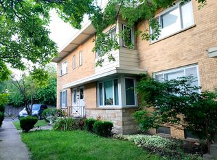 4702 Main St #D, Skokie, IL 60076