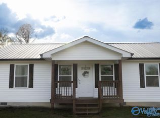 561 Walter Whitt Rd, Boaz, AL 35956