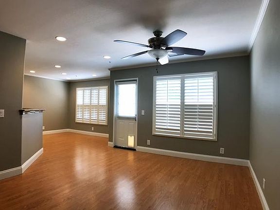 4th image of 405 Whispering Willow Dr Unit D