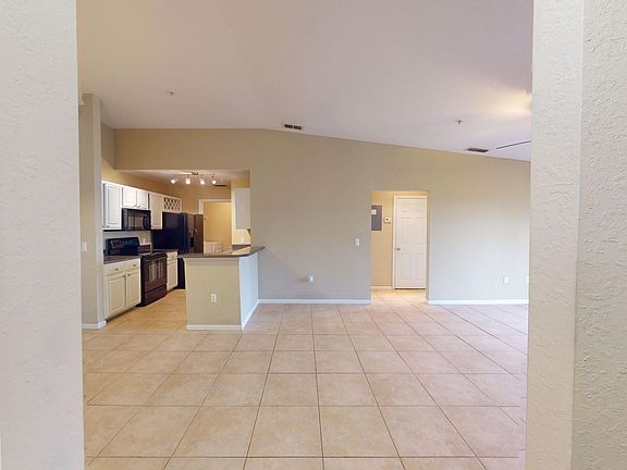 5th image of 700 Boardwalk Dr APT 734