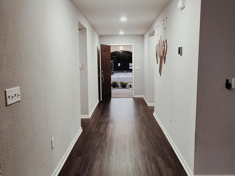 3160 Hawks Hill Ln — Photo 6