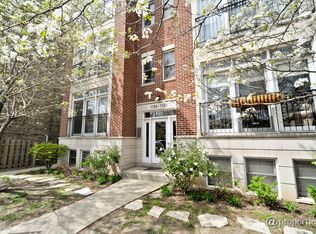 1122 W Diversey Pkwy #2W, Chicago, IL 60614