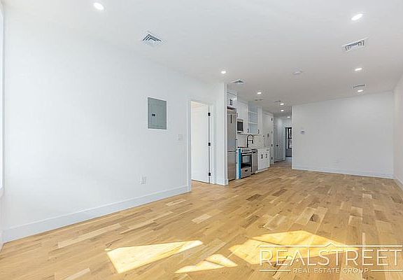 2nd image of 144A Sumpter St Floor 2