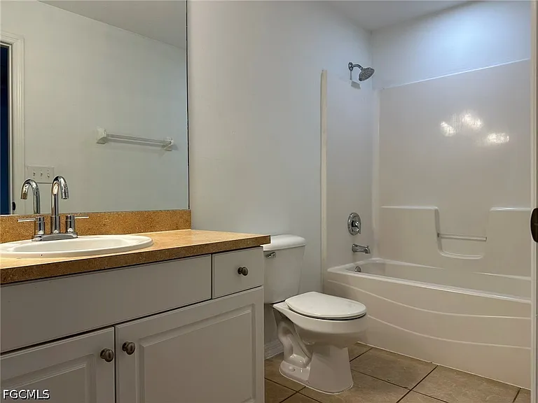 2207 NE 15th Ln — Photo 21