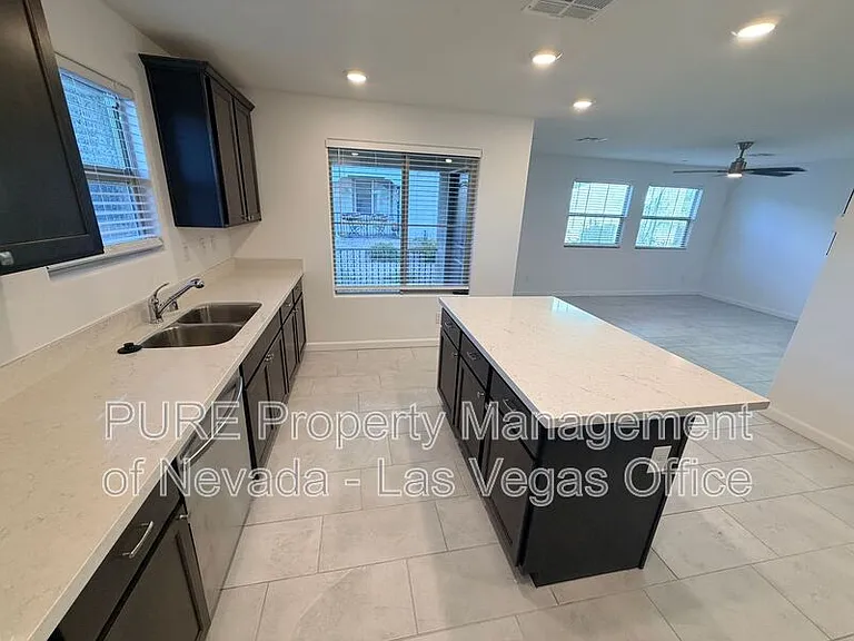 815 Watford Pl — Photo 16