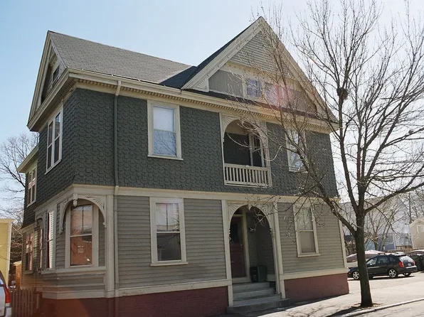 6 Hammond St, Providence, RI 02907