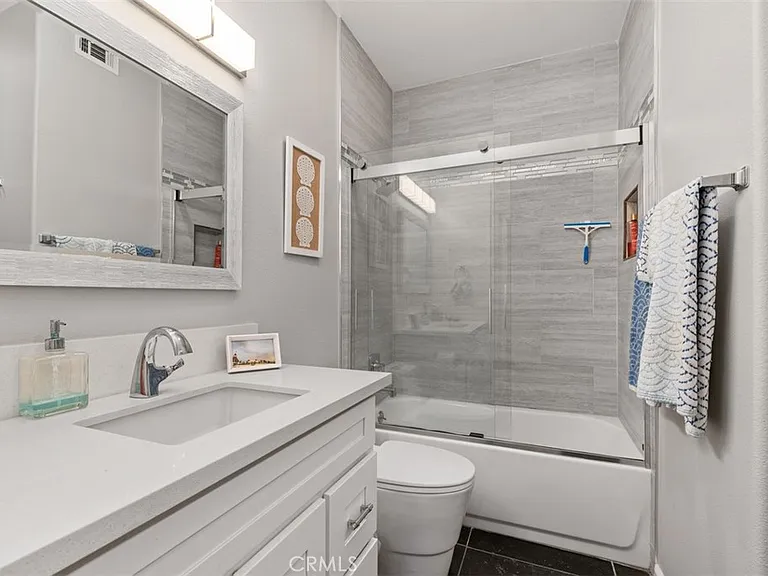 98 Shorebreaker Dr — Photo 7