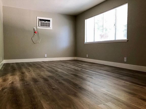 3rd image of 431 Morrison Ave #2