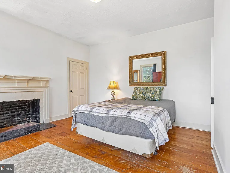 2167 Brunswick Ave — Photo 21