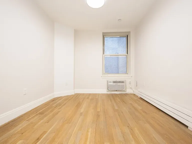 45 Beekman St #2S — Photo 5