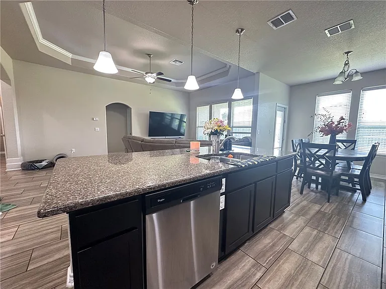 1016 Santa Catalina St — Photo 10