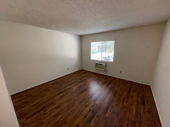 2nd image of 960 E Bonita Ave Unit 61