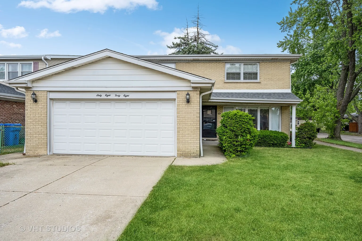 6848 N Algonquin Ave photo 1