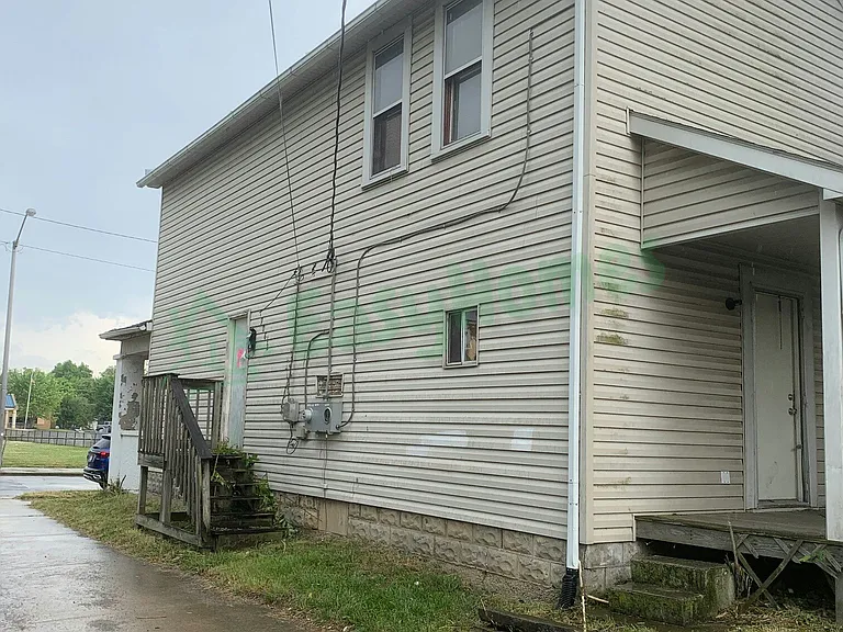 1908 N East St — Photo 12