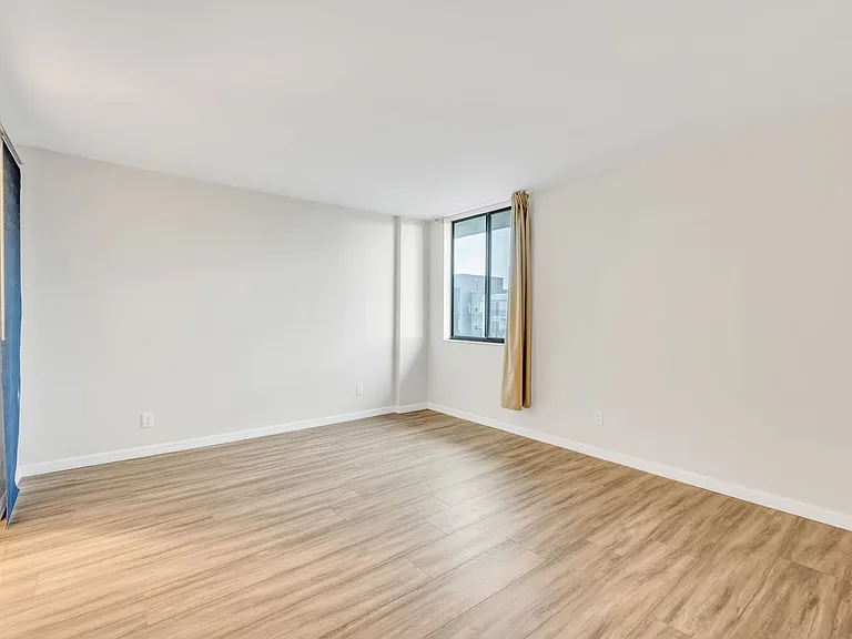 201 W Laurel St #607 — Photo 12