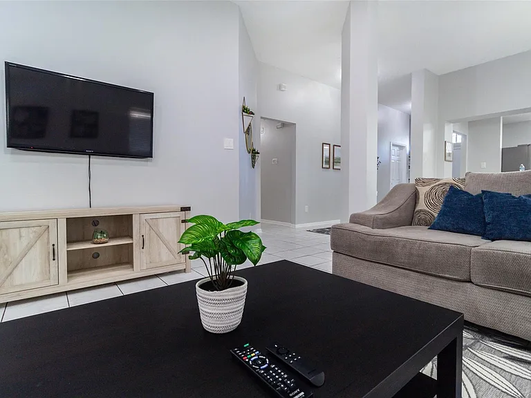 13414 Creek Springs Dr — Photo 3