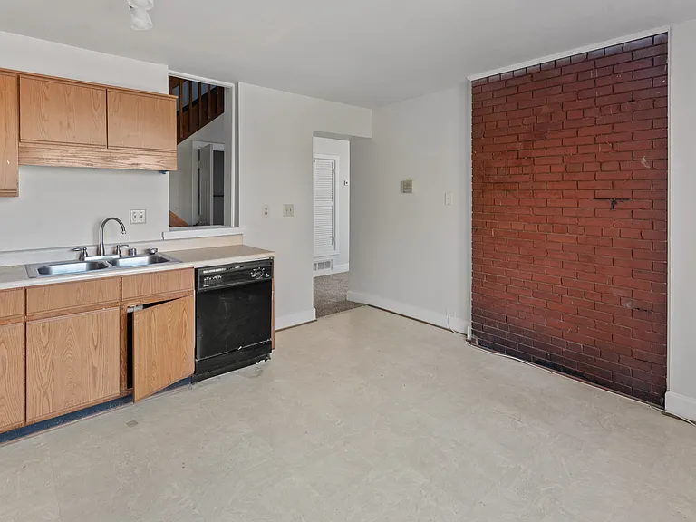 531 W Ormsby Ave #4 — Photo 11