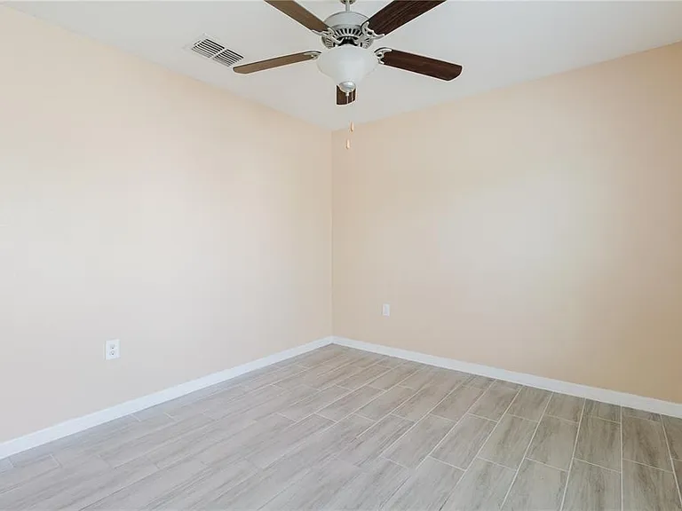 304 Cascade Bend Dr — Photo 39