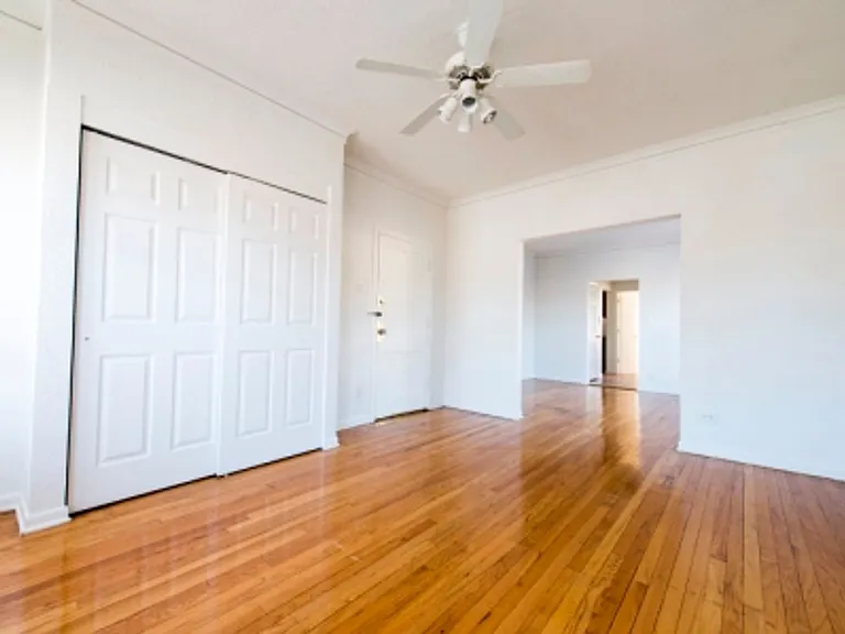 7400 S Yates Blvd — Photo 18