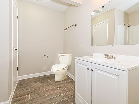 5th image of 5625 Wooddale Ave