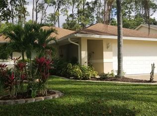 6025 Hollow Dr, Naples, FL 34112