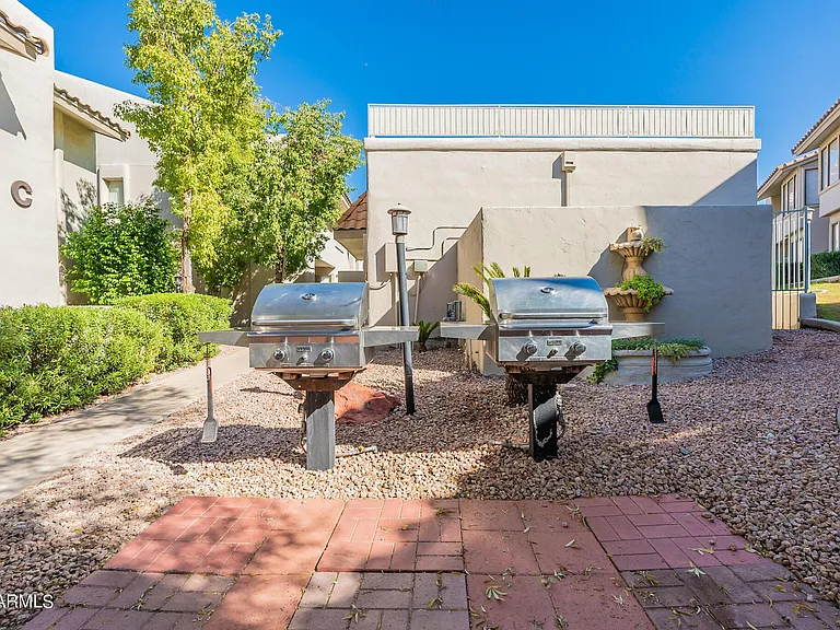 1820 E Morten Ave #117 — Photo 31