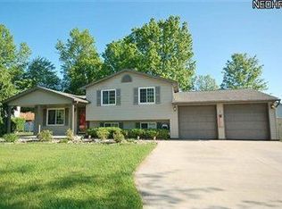 5118 Winslow Dr, Mineral Ridge, OH