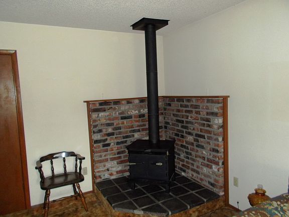 5th image of 1165 Pioneer St