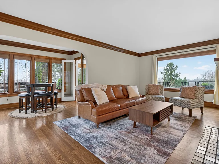 2028 NE Alameda Dr — Photo 46
