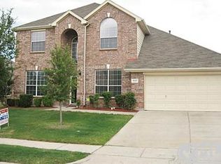 1023 Fair Oaks Dr, Grand Prairie, TX 75052