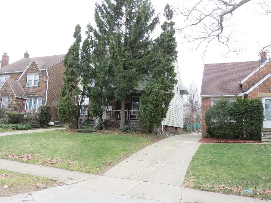 2nd image of 16400 Walden Ave