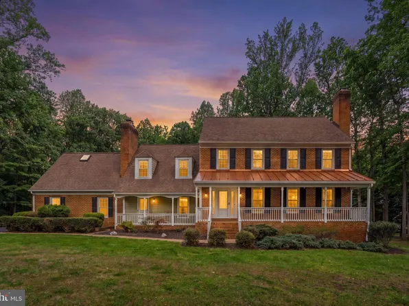 6026 Finchingfield Rd, Warrenton, VA 20187