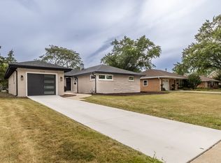 236 Tee Ln, Bloomingdale, IL 60108