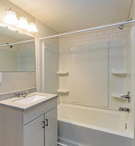 1925 W Jackson St #1 — Photo 31