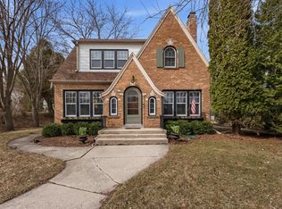 219 S Webster St, Port Washington, WI 53074