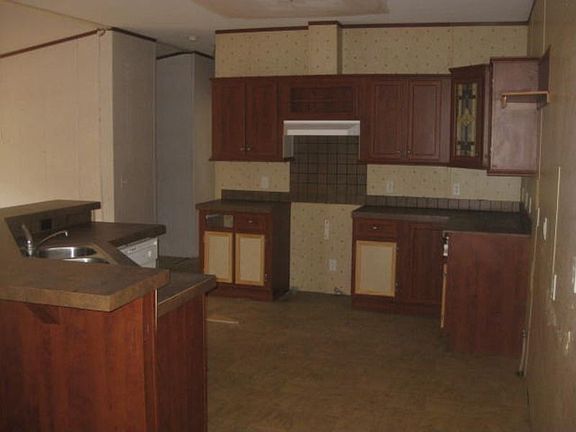 4th image of 393 Texas Oak Dr