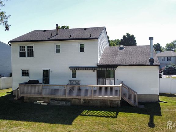 5th image of 80 Deerfield Rd