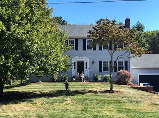 100 Pond St, Wrentham, MA 02093