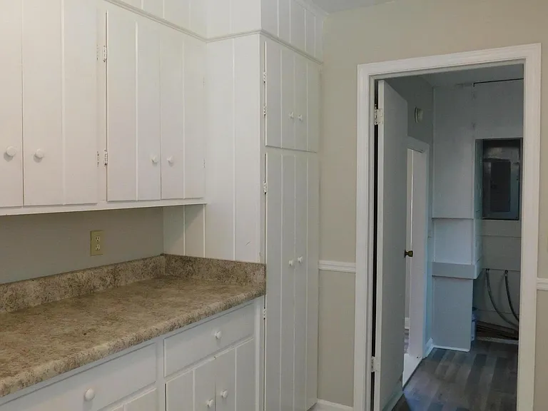 2921 Stratford Dr — Photo 10