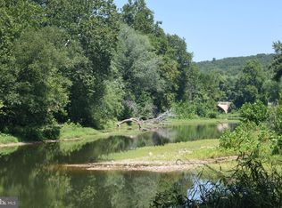 Kilgore Ln, Great Cacapon, WV 25422